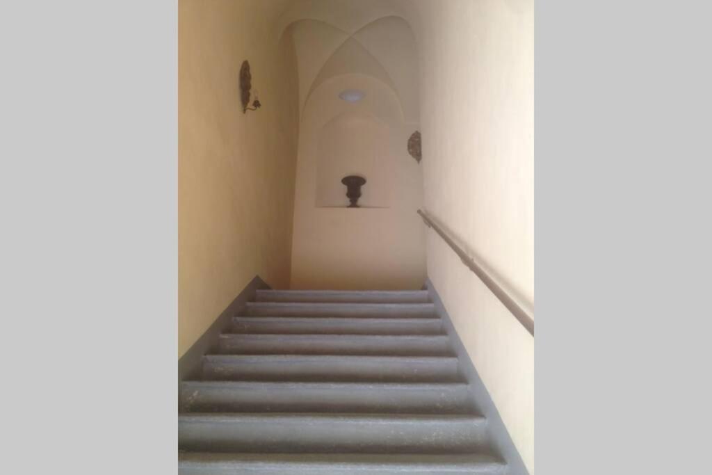 Cozy Apartment In Palazzo Malaspina Piacenza Exterior photo