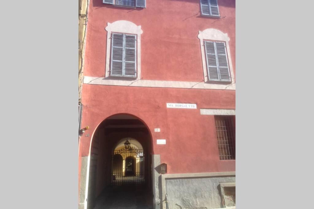 Cozy Apartment In Palazzo Malaspina Piacenza Exterior photo