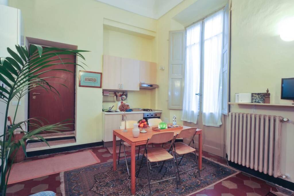 Cozy Apartment In Palazzo Malaspina Piacenza Exterior photo